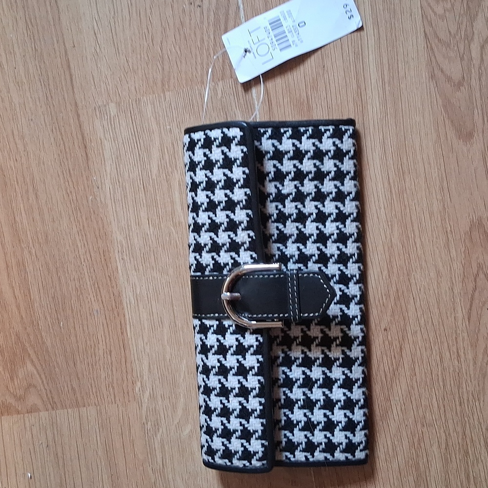 Ann Taylor Checkered Wallet Nwt